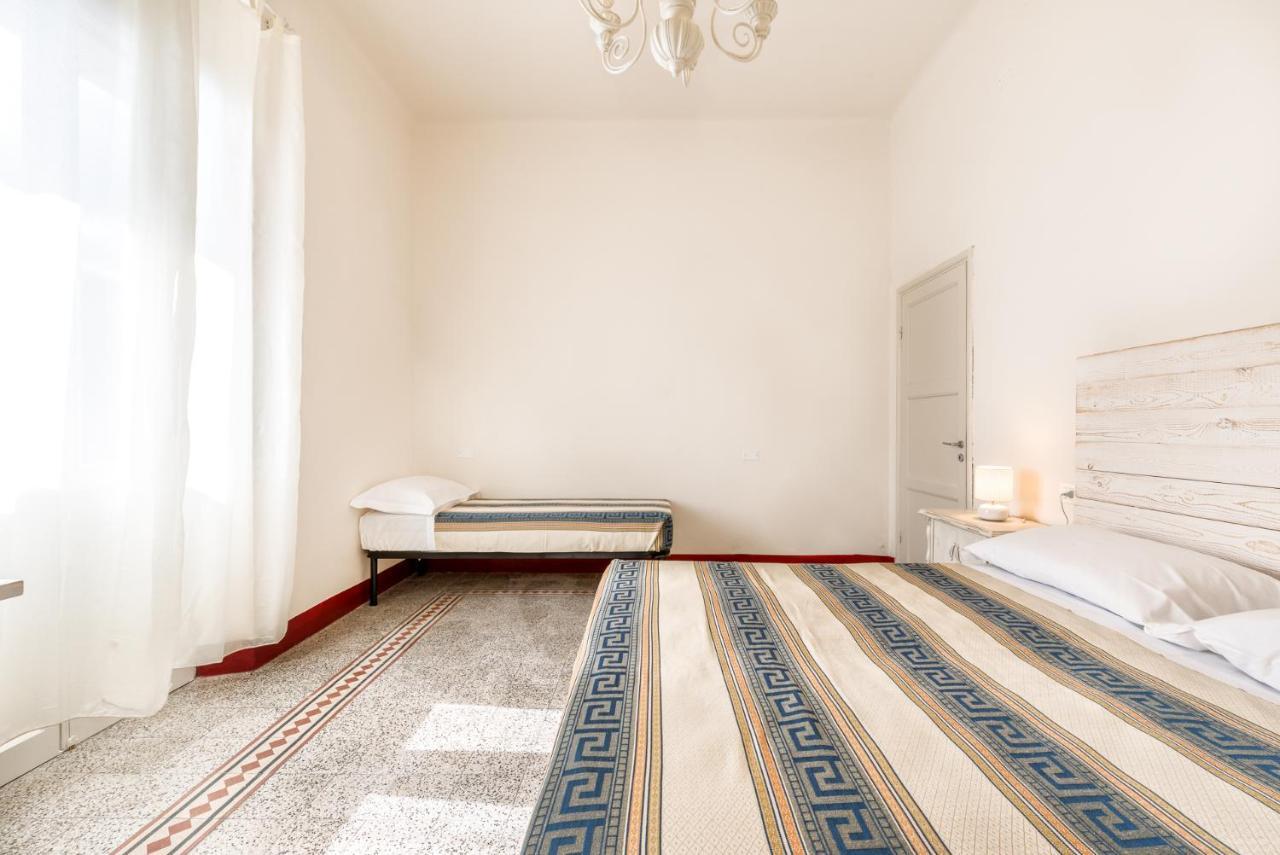 Lia Apartment La Spezia Bagian luar foto