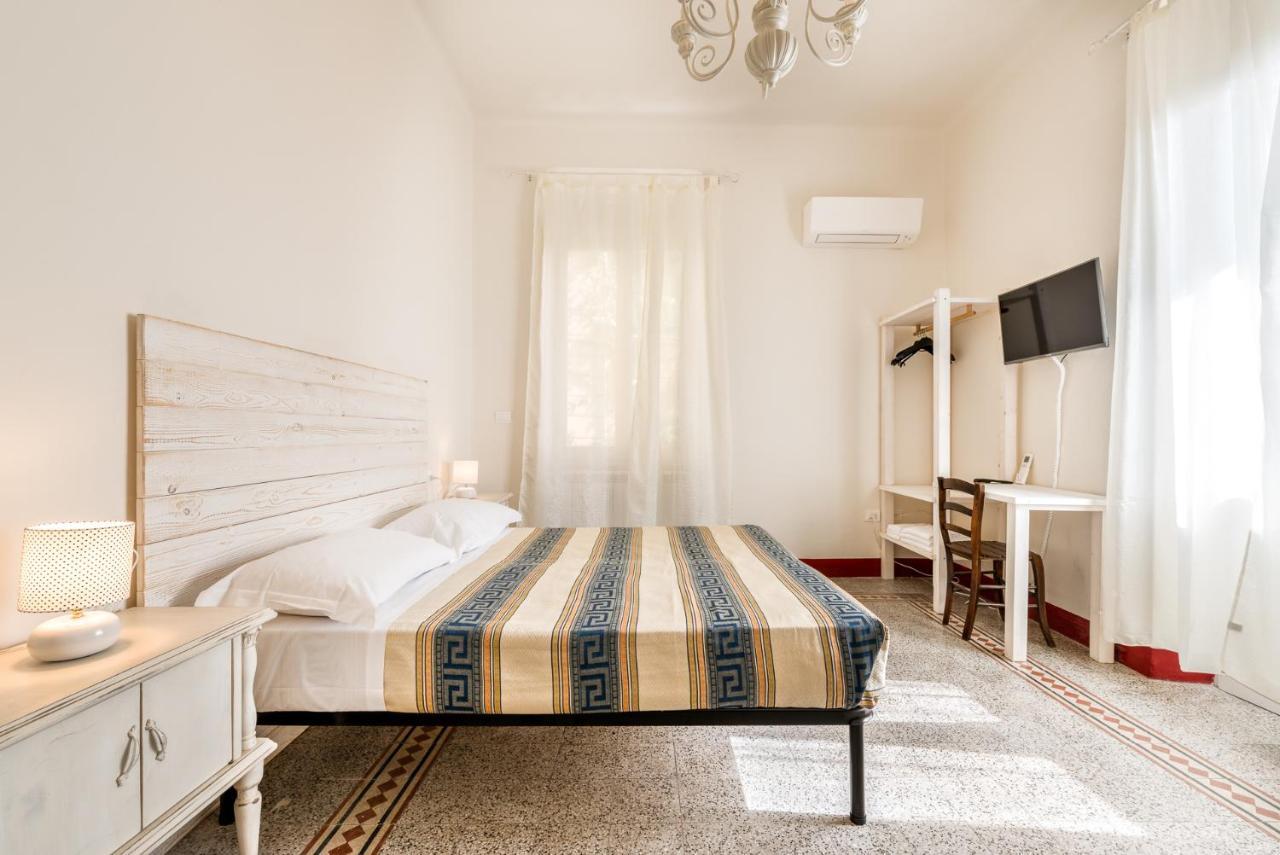 Lia Apartment La Spezia Bagian luar foto