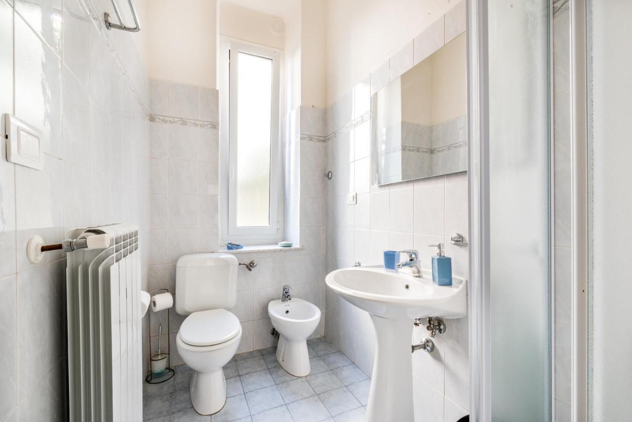 Lia Apartment La Spezia Bagian luar foto