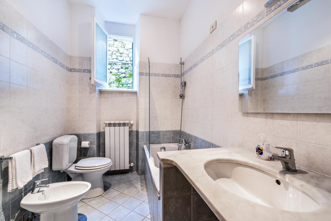Lia Apartment La Spezia Bagian luar foto