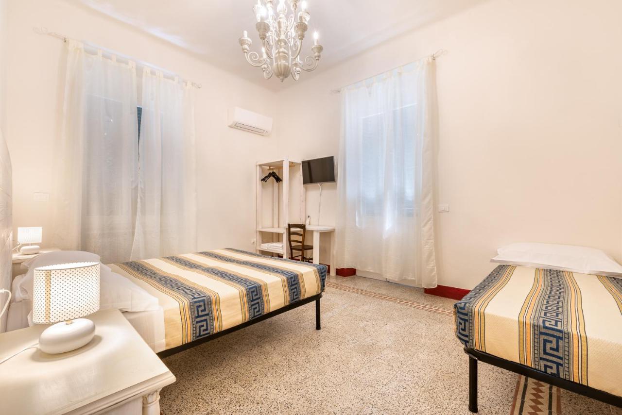 Lia Apartment La Spezia Bagian luar foto